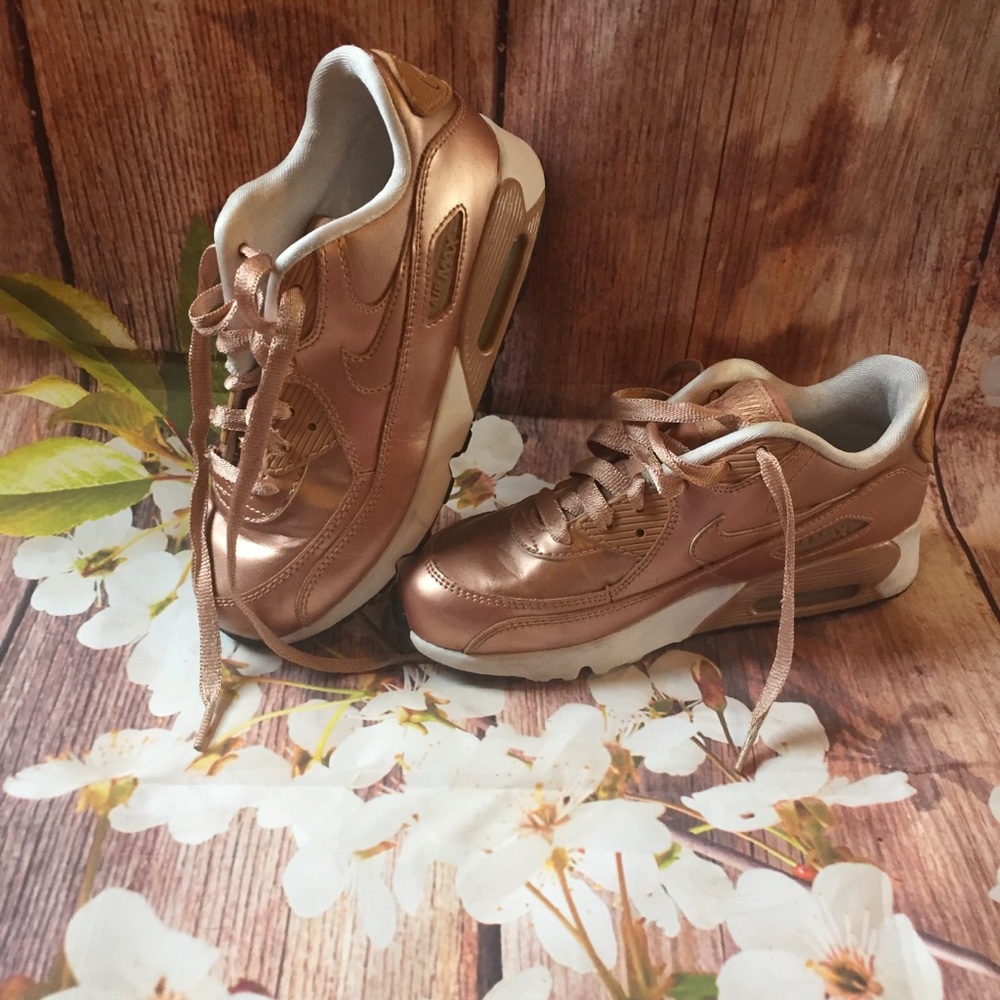 Nike air max gold shoes